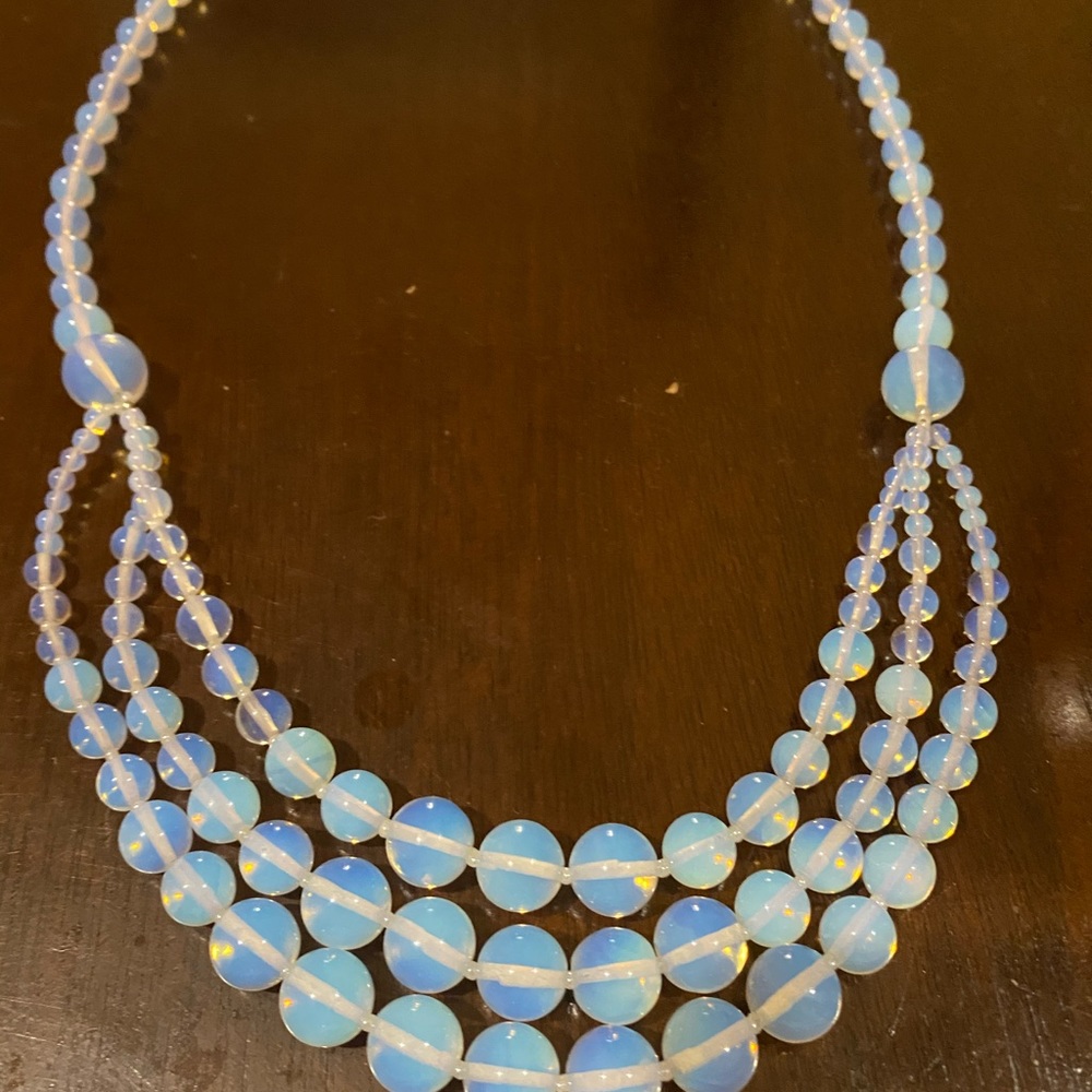 Beautiful necklace. - Picture 4 of 4